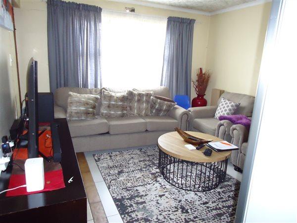3 Bedroom Property for Sale in Ilitha Park Western Cape